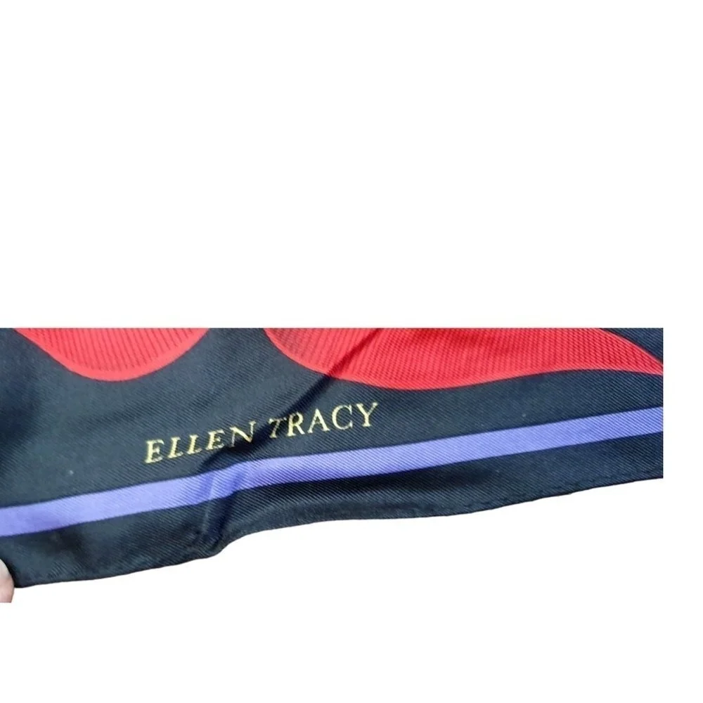 Scarf Ellen Tracy 100% Sllk Lions Crest Square 34x34 Inches Red Gold Ribbon Bows